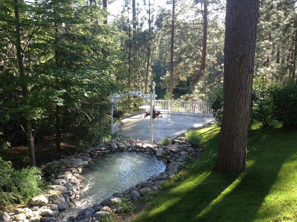 River Cove Elegant Waterfront Bed & Breakfast Post Falls Exteriér fotografie